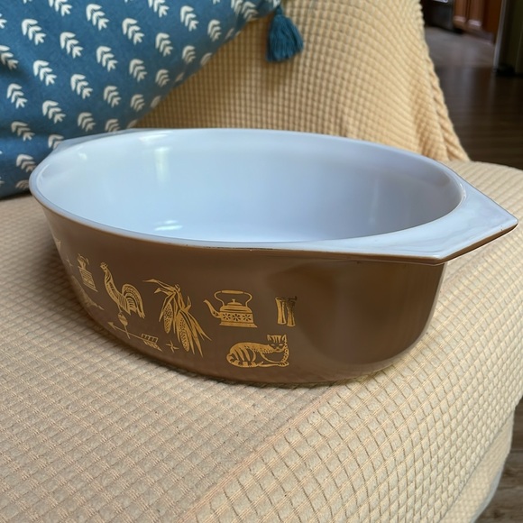 Vintage Pyrex Early American 2 1/2 Quart Oval Casserole MCM Brown Gold - Picture 4 of 4